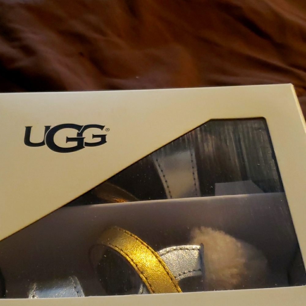 Ugg silver gold sandals toddler girls 4/5